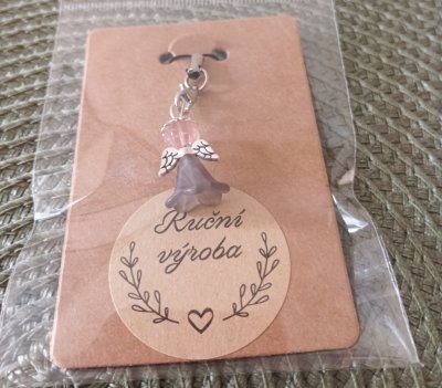 privesky-andelik-z-perlicek